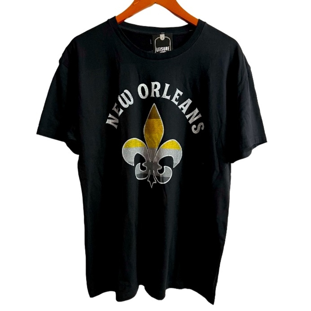 Men’s SZ L New Orleans Saints T-shirt  21” Chest, 28” Length